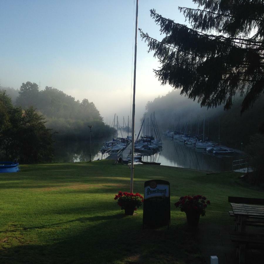 فندق Yacht Club Barrandov Kožlí u Orlíka المظهر الخارجي الصورة