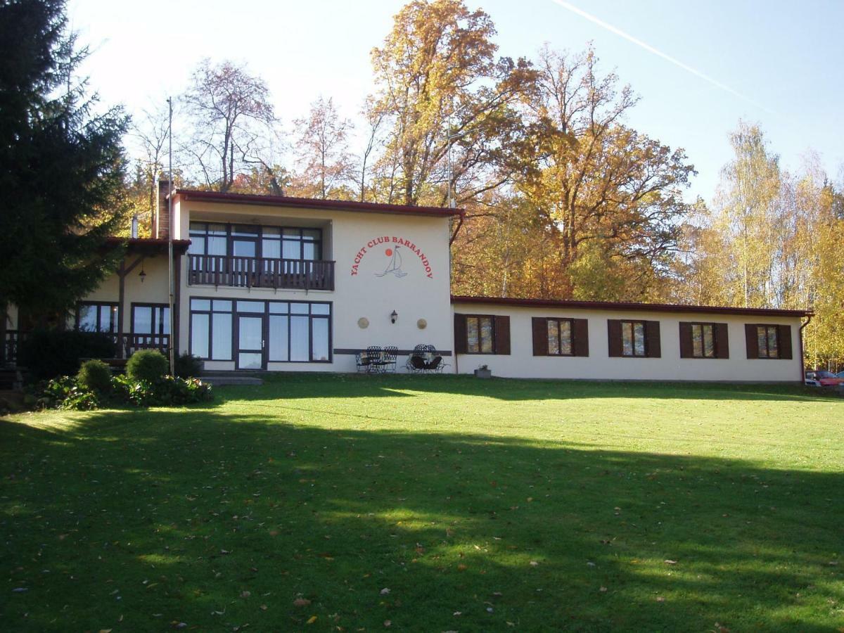 فندق Yacht Club Barrandov Kožlí u Orlíka المظهر الخارجي الصورة